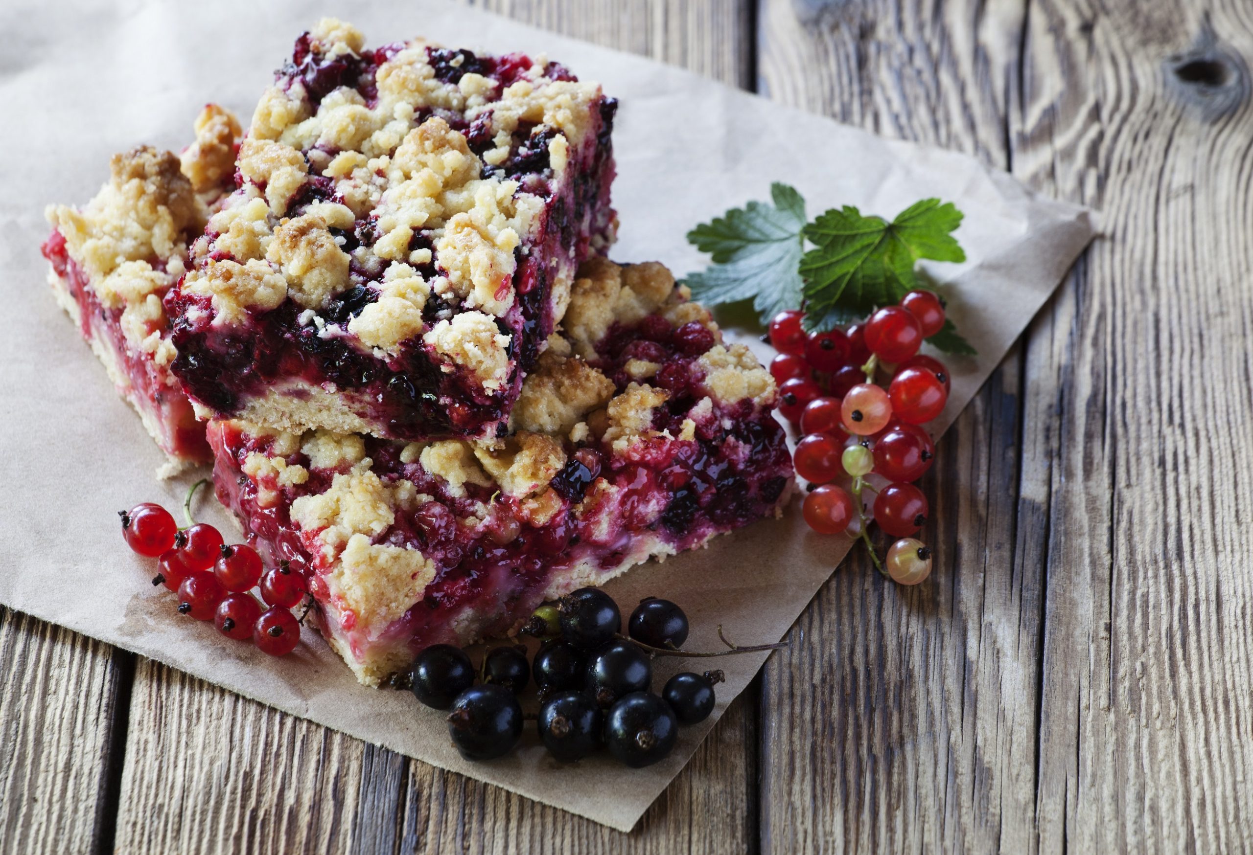 Délices croquants : les crumbles sucrés aux fruits irrésistibles